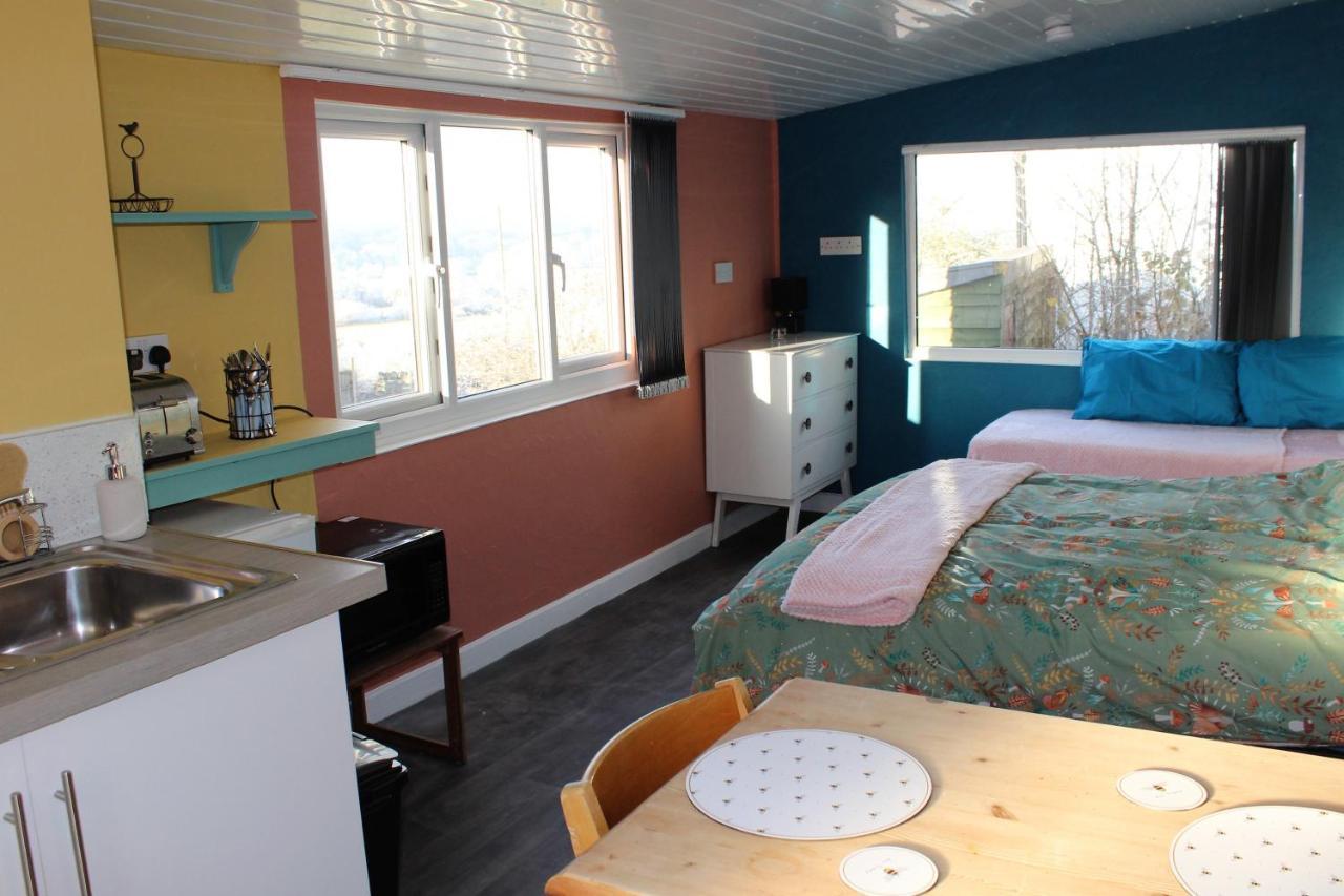 Redwood Lodge, Dee Valley - Cosy Microlodge With Detached Private Shower & Wc Chalé *